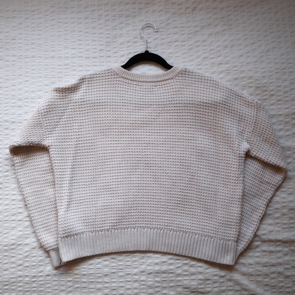 Banana Republic Sweater - Picture 2 of 7